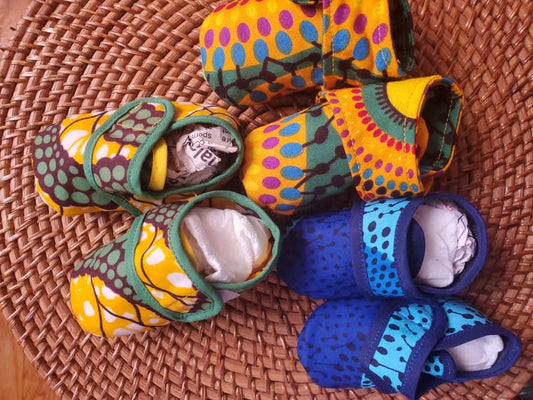 Petits Chaussons pour Be"be" s  African  Baby Shoes
